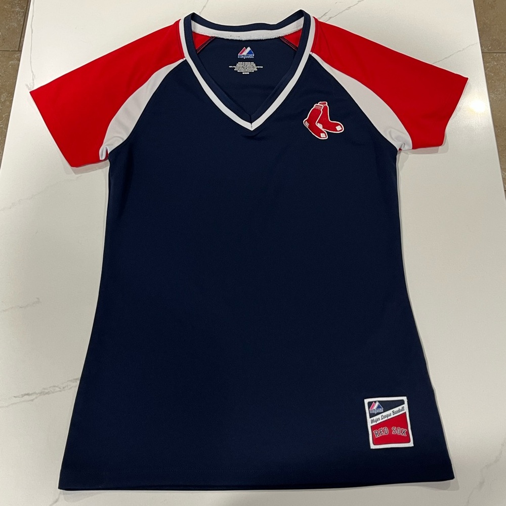 Women's Majestic Boston Red Sox Team Jersey
Pullover Shirt Size Medium